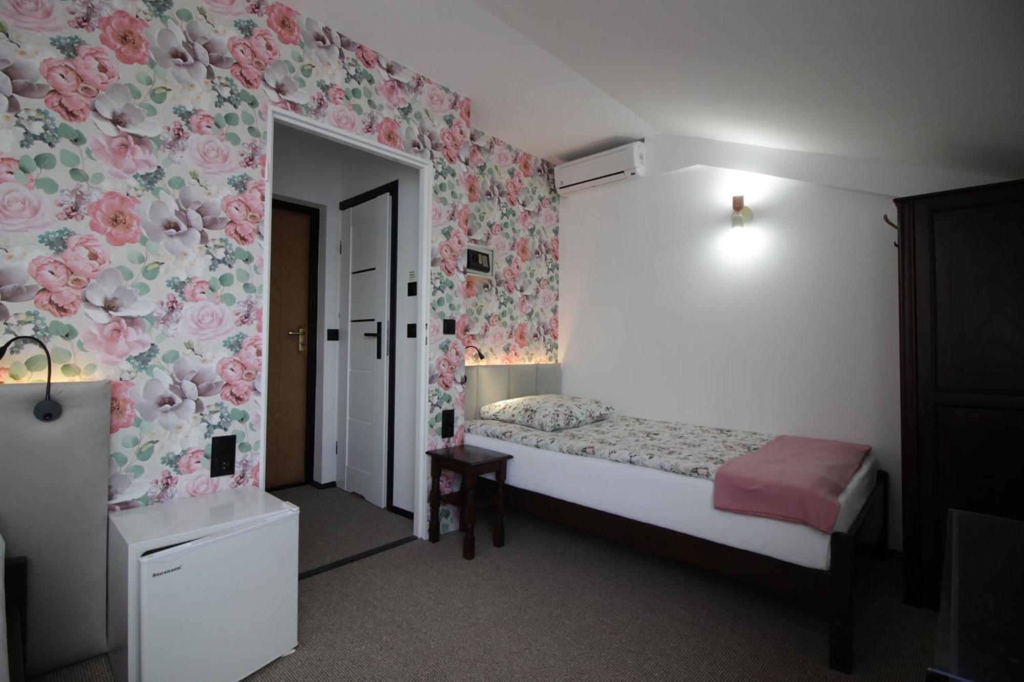 Motel Na Zbojeckiej Skawa المظهر الخارجي الصورة